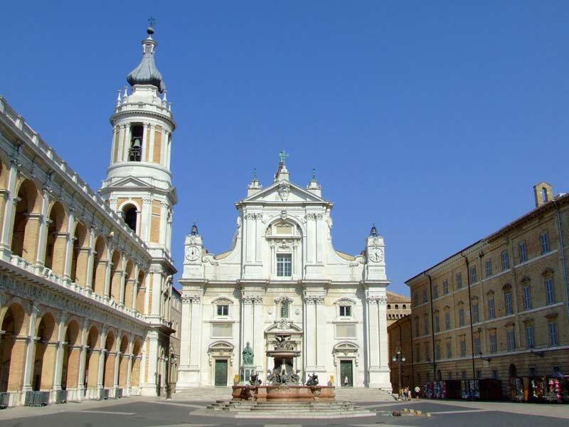 B&B Del Corso Лорето Экстерьер фото